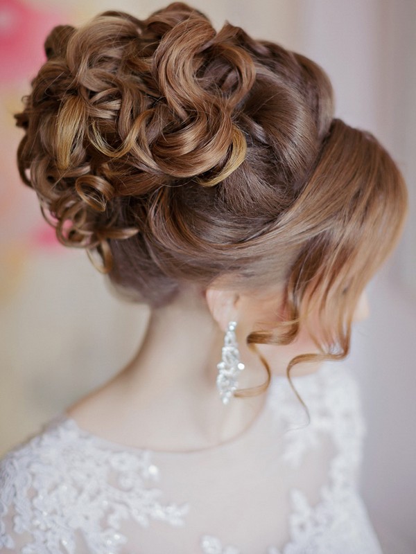 The Pinned Curls - Lovely Hairstyles For Prom