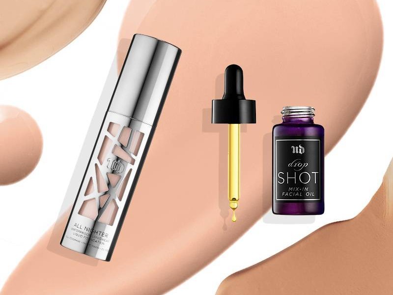 Face Oil And Foundation - Makeup Tips From Beauty Bloggers For A Dewy Glow Skin.