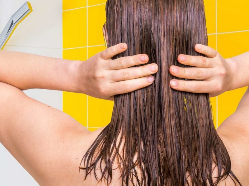 Tip No 2 To Prevent Tangling: Keep Your Hair Hydrated 