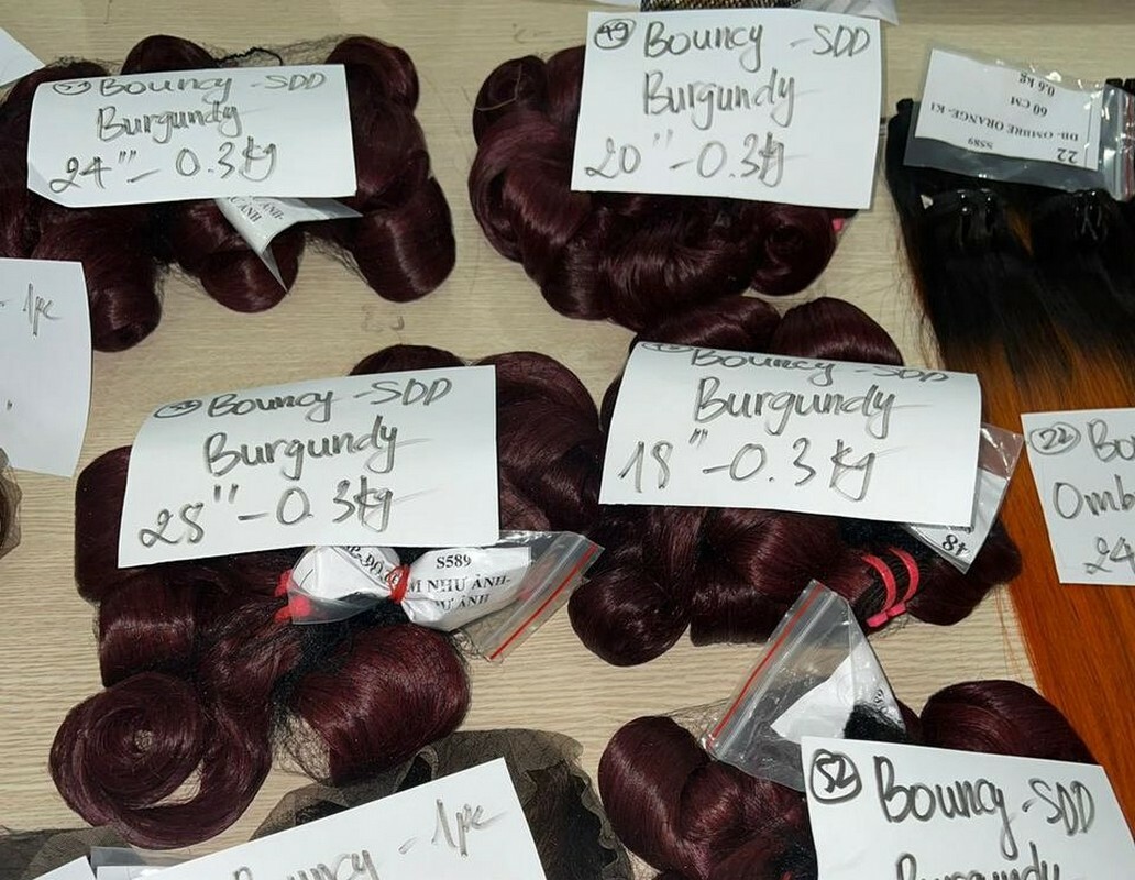 bouncy curl burgundy hair weave 1